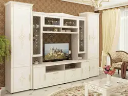 Фрески меҳмонхона мебелро дар акси дохилӣ пахш мекунад