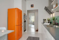 Ас үйдің интерьеріндегі Haier тоңазытқышы