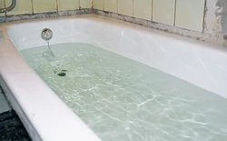 Su ilə hamam foto