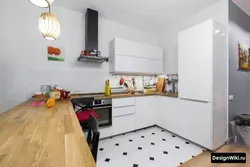 Mətbəx qonaq otağı döşəmə kafel və laminat şəkil