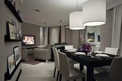 Интерьер гостиной с кухонным столом
