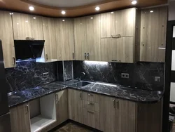 Mətbəx interyerində ağ Marquina mərmər