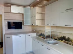 Kitchen with corners and ledges design