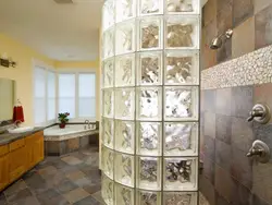 Bathroom design glass blocks
