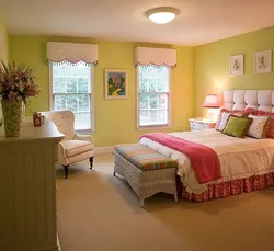Green pink bedroom photo