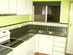 Kitchen corners tiles photo