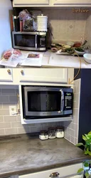Куда поставить микроволновку в маленькой кухне фото