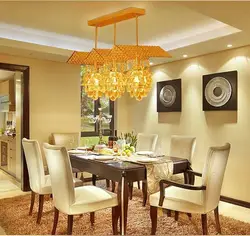 Mətbəx interyerində kristal çilçıraq