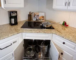 Kitchen design with hob in the corner