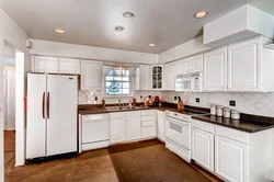 Kitchen to the ceiling and suspended ceiling photo white