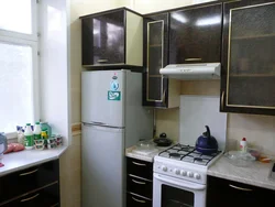 Kitchen design 6m2 with photo refrigerator and gas stove