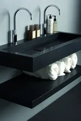 Daxili Banyoda Qara Lavabo