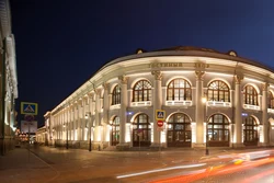 Dizayn va arxitektura Gostiny Dvor