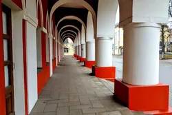 Dizayn va arxitektura Gostiny Dvor