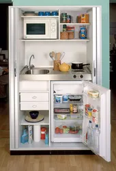 Кухня с мини холодильником фото