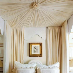 Decorating a bed for a bedroom photo