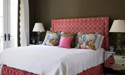 Decorating a bed for a bedroom photo