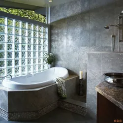 Bathroom design with glass blocks