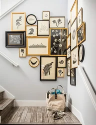 How to hang a photo in the hallway