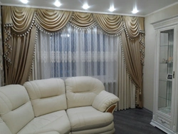Cornices Зебо Дар Акс Ҳуҷраи Зиндагӣ