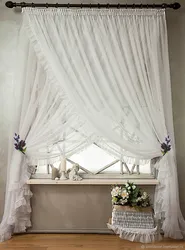 Tulle сафед барои ошхона дар акс сабки муосир