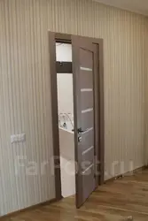 Пәтер фотосуретінде орнатылған ішкі есіктер