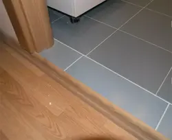 Порог ванной и туалета фото