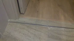 Порог ванной и туалета фото