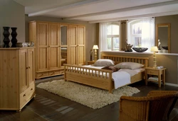 Wooden wardrobes for bedrooms photo