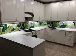 Фото кухонный фартук для угловых кухонь