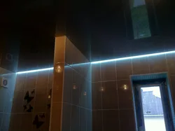 Vanna otağı fotoşəkilində yüngül asma tavanlar
