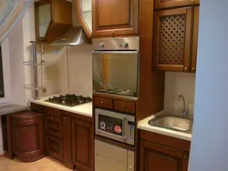 Плита и мойка на маленькой кухне фото