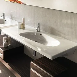 Танӯраи дар countertop дар акс ҳаммом дар корҳои дохилӣ