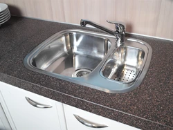 Paslanmayan lavabo fotoşəkili olan mətbəxlər