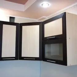 Аксҳои шкафҳои ошхона дар девор