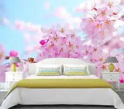 Sakura divar kağızı ilə yataq otağının fotoşəkili