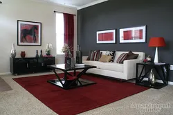 Qırmızı döşəməli qonaq otağının daxili hissəsi