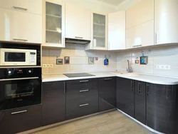 Modern corner kitchens with apron photo