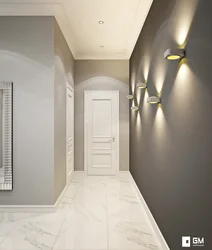 Koridorun içərisində divarda mərmər