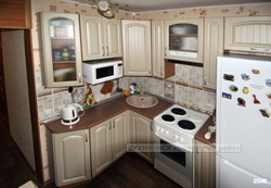 Угловые кухни для маленькой кухни с газовой плитой фото