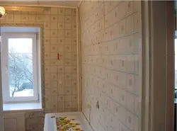 How to decorate the walls in a Khrushchev-era kitchen photo