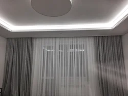Нацяжная Столь Фота Ў Гасцінай Карнізы