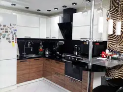 Bar ilə mətbəx qara və ağ dizayn fotoşəkili