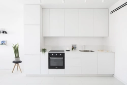 Белая кухня мінімалізм дызайн