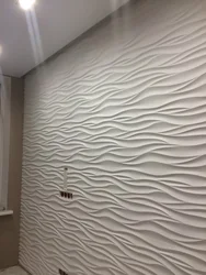 Кіреберістегі қабырғалардағы шпаклевка көмегімен сәндік сылақтың фотосы