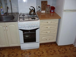 How to install a gas stove in the kitchen photo
