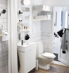 Cabinets in small bathroom design