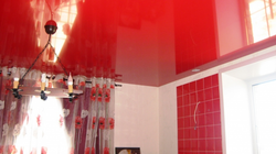 Photo of red suspended ceiling in the kitchen