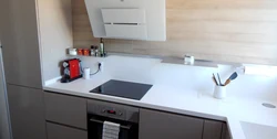 Ранги базальт дар дохили ошхона