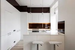 Pəncərə minimalizmi ilə mətbəx dizaynı